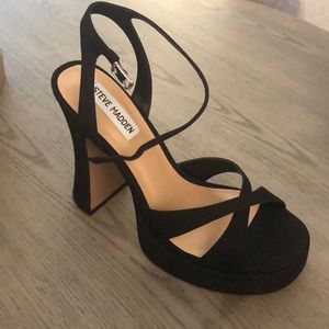 New in Box Steve Madden Heels—Angelic—Black size 9